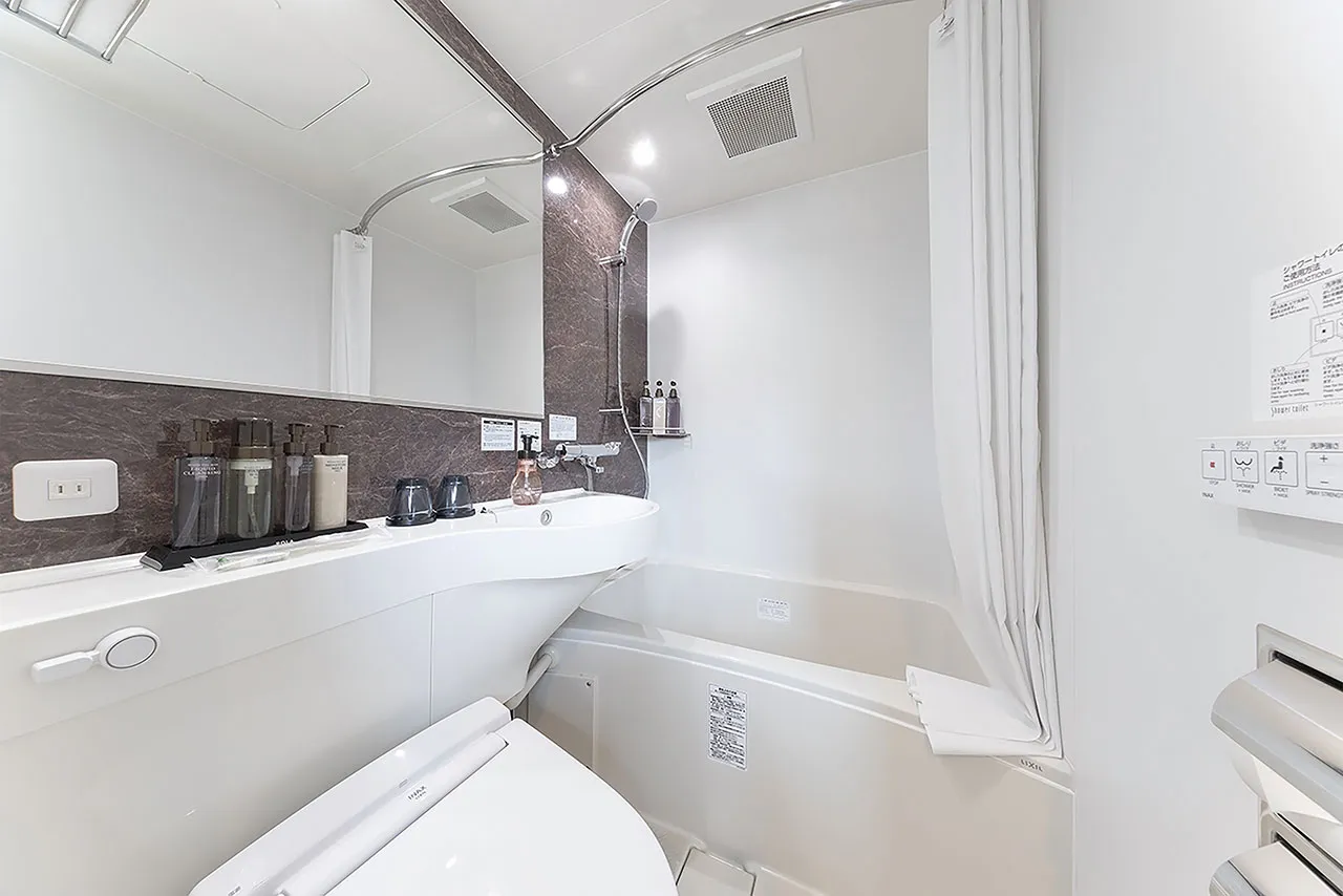 River Side Twin - Bathroom